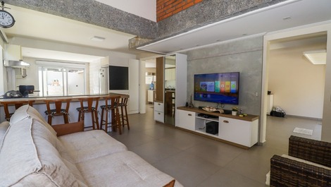 Casa con piscina y 3 suites en Mariscal Ref.143