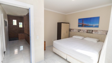 Casa con piscina y 3 suites en Mariscal Ref.143