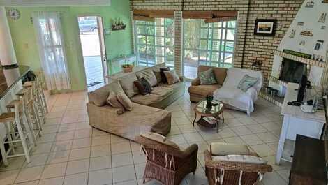 ¡Preciosa casa para una familia! REF. 149