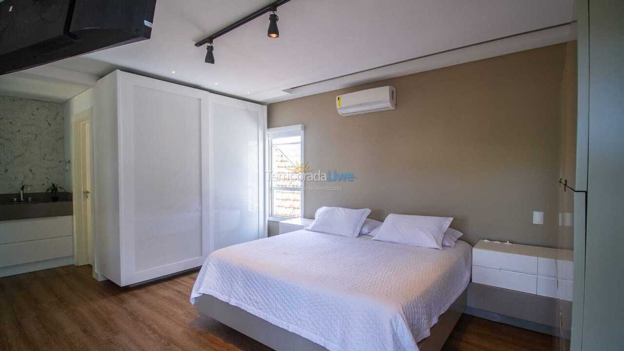 Casa para aluguel de temporada em Bombinhas (Mariscal)