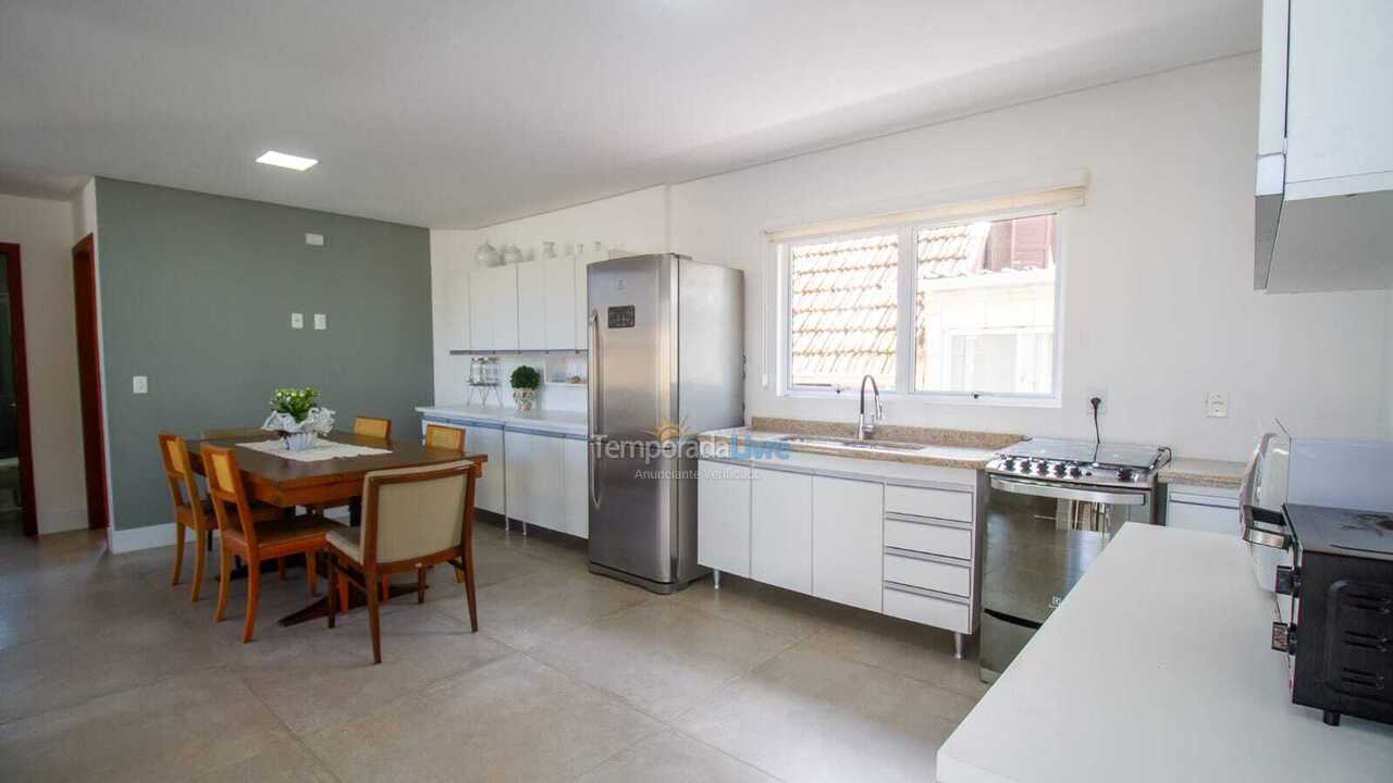 Casa para aluguel de temporada em Bombinhas (Mariscal)