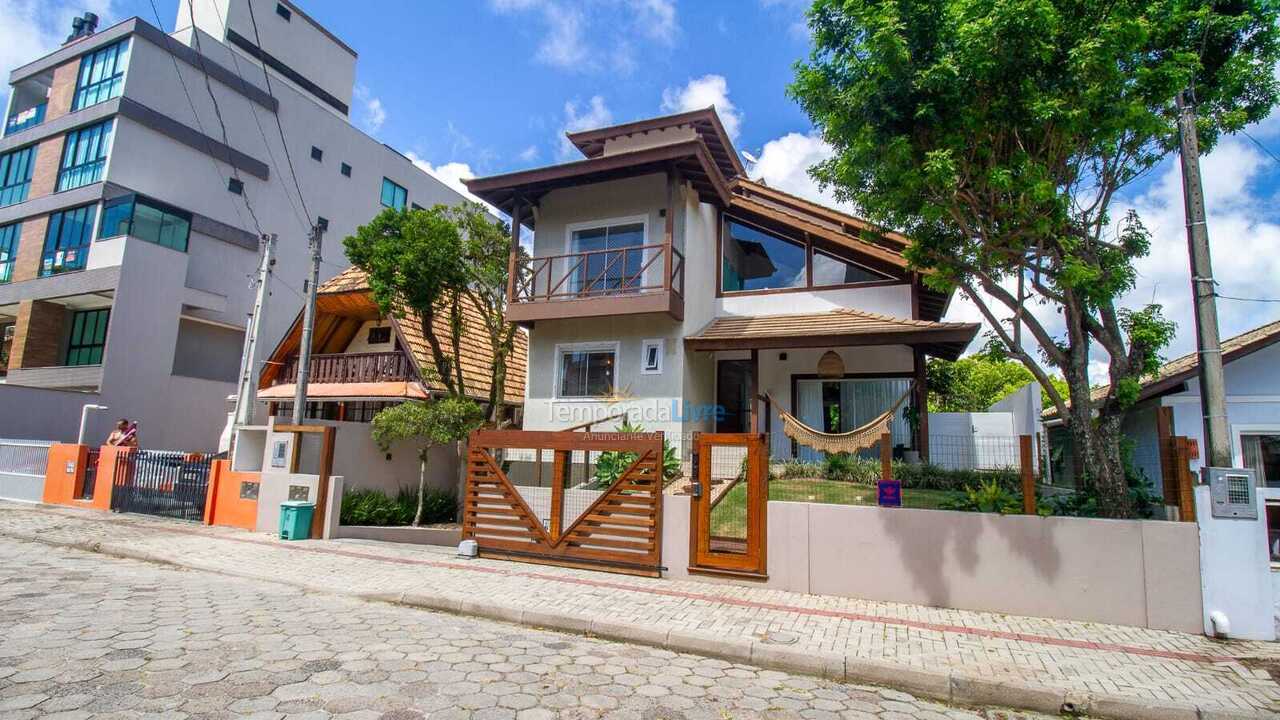 Casa para aluguel de temporada em Bombinhas (Mariscal)