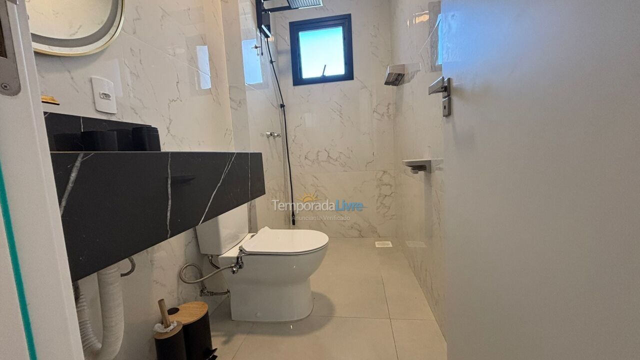 Apartamento para aluguel de temporada em Governador Celso Ramos (Palmas)