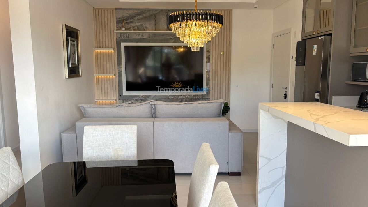 Apartamento para aluguel de temporada em Governador Celso Ramos (Palmas)