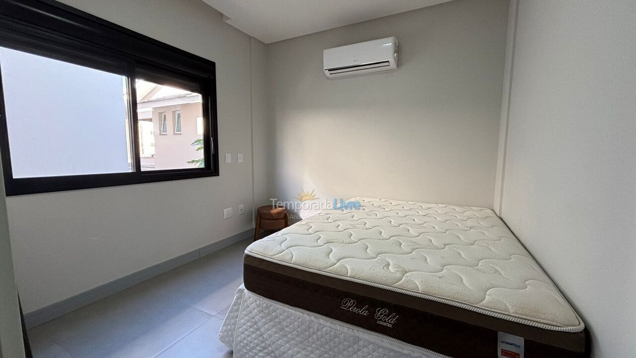 Apartment for vacation rental in Governador Celso Ramos (Palmas)