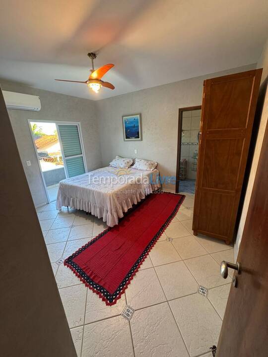 Casa para alquiler de vacaciones em São Sebastião (Praia da Boracéia)
