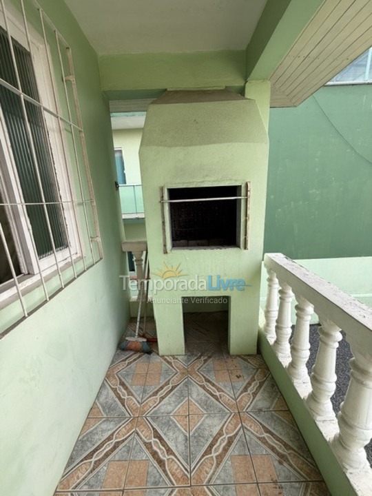 Apartamento para aluguel de temporada em São Francisco do Sul (Enseada)