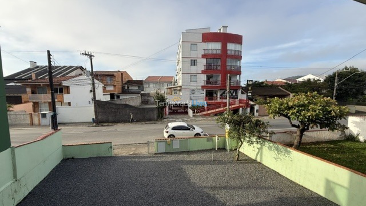 Apartamento para aluguel de temporada em São Francisco do Sul (Enseada)