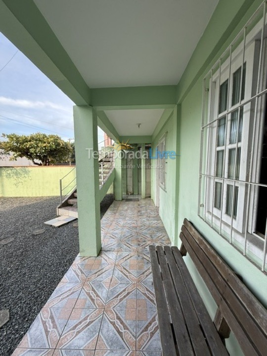 Apartamento para aluguel de temporada em São Francisco do Sul (Enseada)