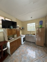 Apartamento de dois quartos na Enseada a 50m do mar