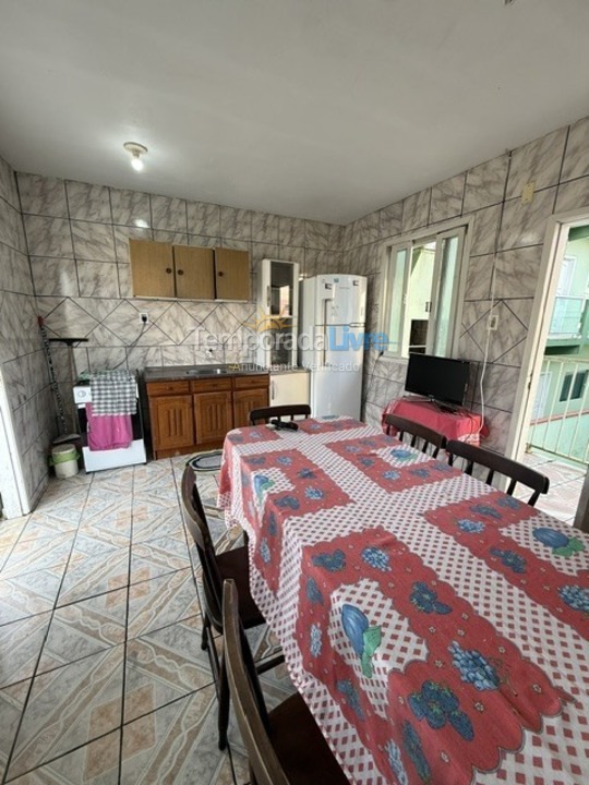 Apartamento para aluguel de temporada em São Francisco do Sul (Enseada)