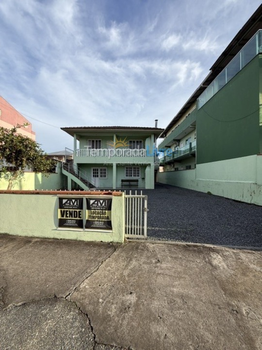 Apartamento para aluguel de temporada em São Francisco do Sul (Enseada)