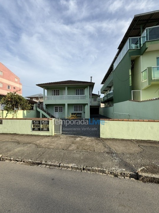 Apartamento para aluguel de temporada em São Francisco do Sul (Enseada)