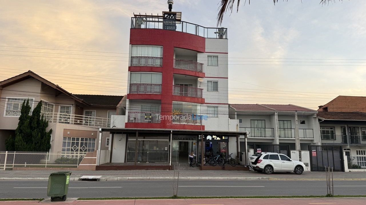 Apartamento para aluguel de temporada em São Francisco do Sul (Enseada)