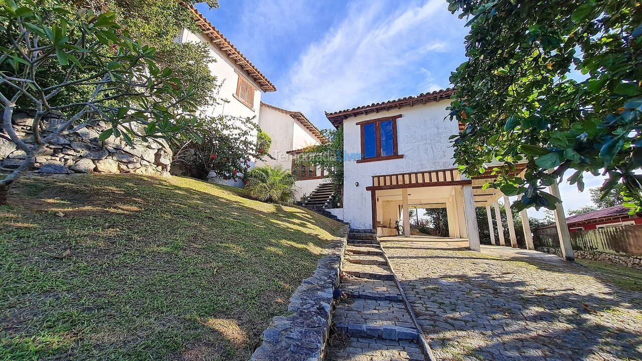 Casa para aluguel de temporada em Armação dos Búzios (Praia da Ferradura)