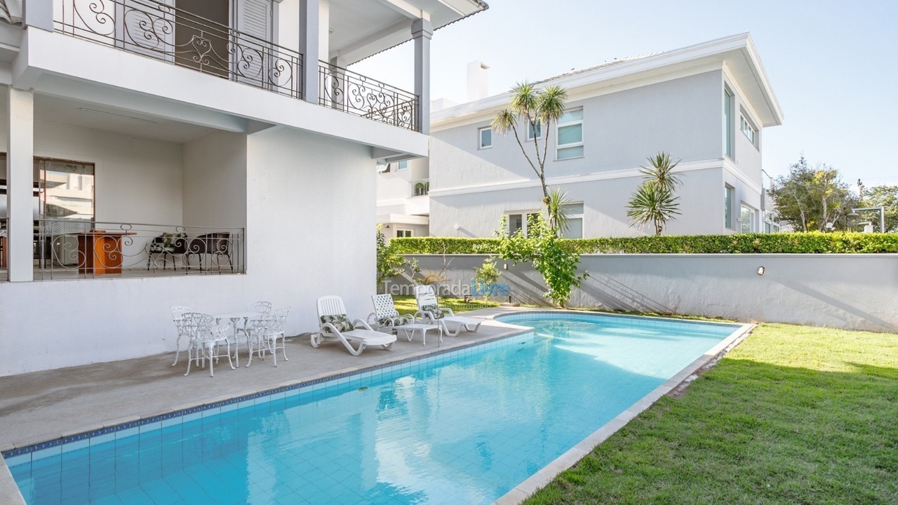 Casa para aluguel de temporada em Florianopolis (Jurerê Internacional)