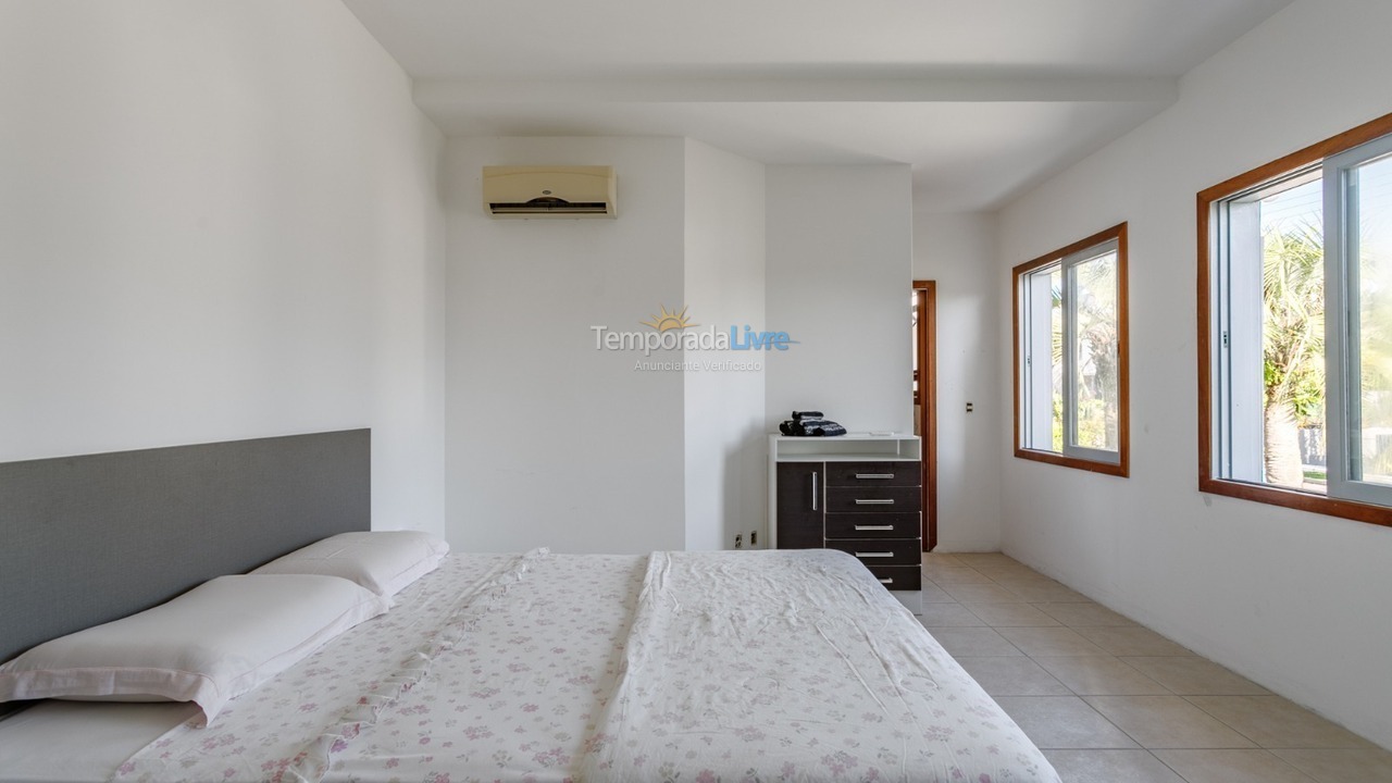 Casa para aluguel de temporada em Florianopolis (Jurerê Internacional)