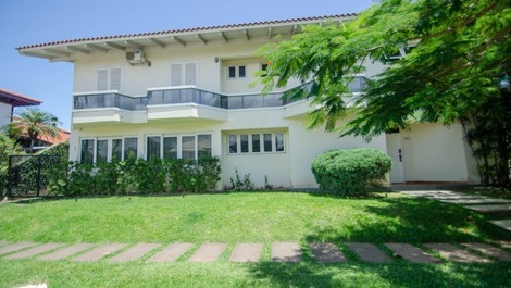 Mansão das Lagostas: 10 quartos à 2 min da Praia!