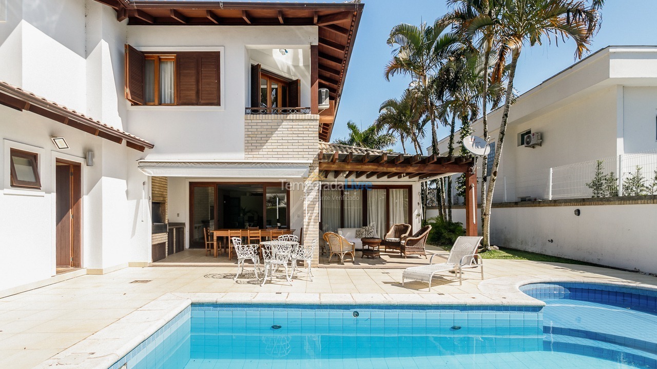 House for vacation rental in Florianopolis (Jurerê Internacional)