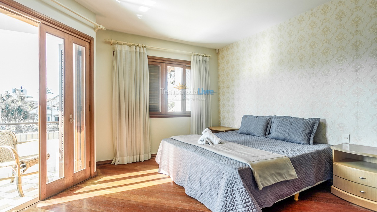 House for vacation rental in Florianopolis (Jurerê Internacional)