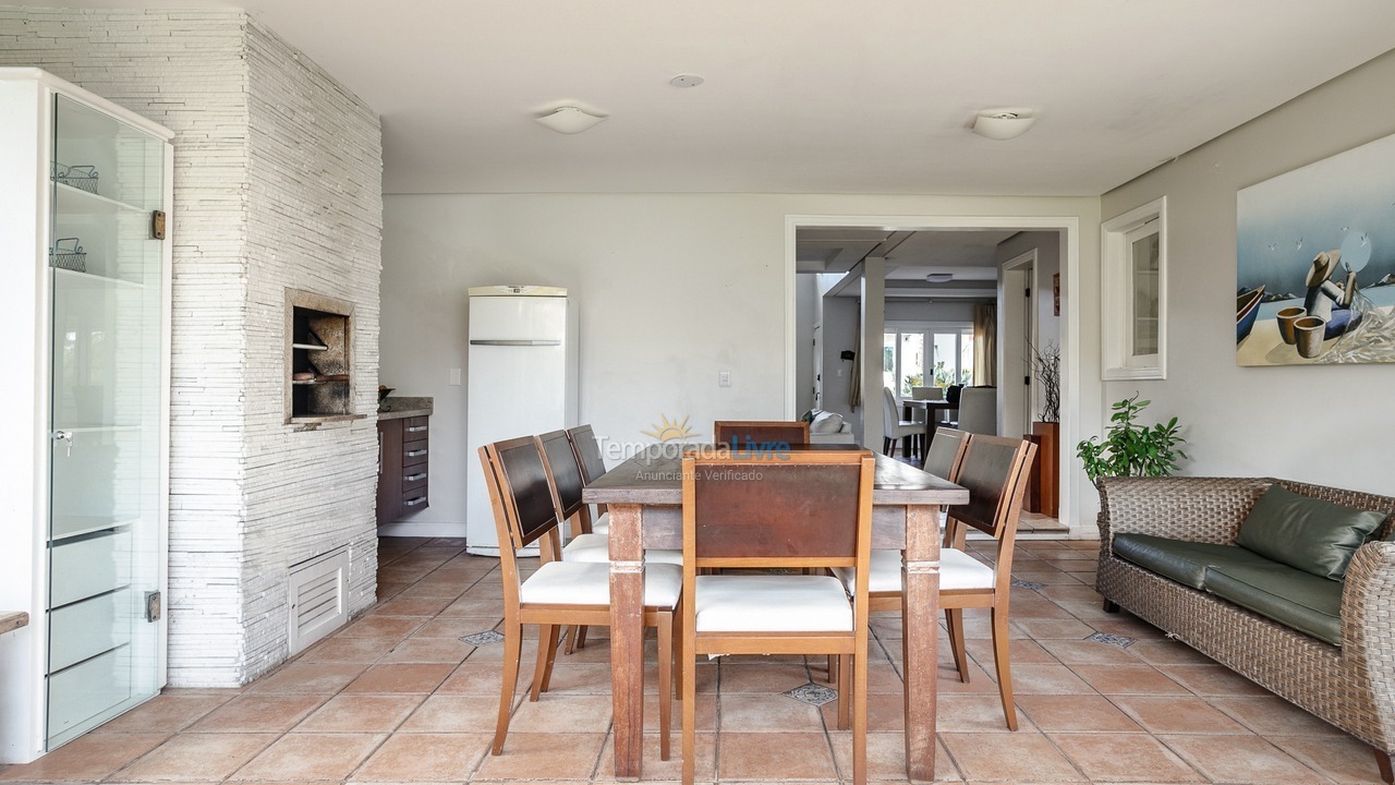 House for vacation rental in Florianopolis (Jurerê Internacional)