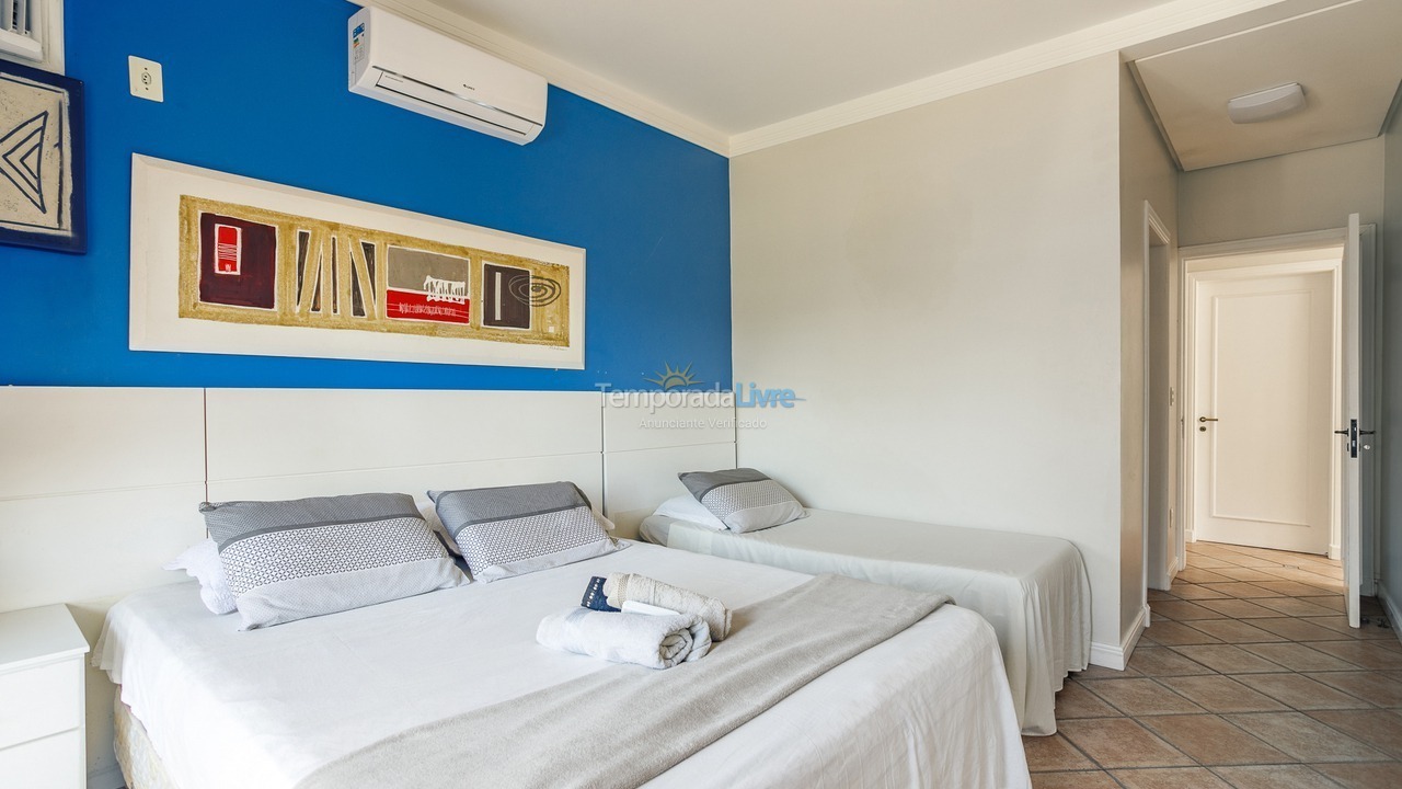 House for vacation rental in Florianopolis (Jurerê Internacional)