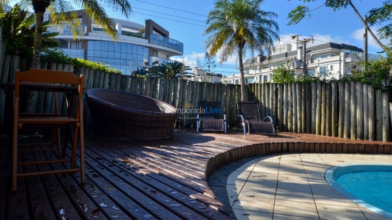 Casa para aluguel de temporada em Florianopolis (Jurerê Internacional)