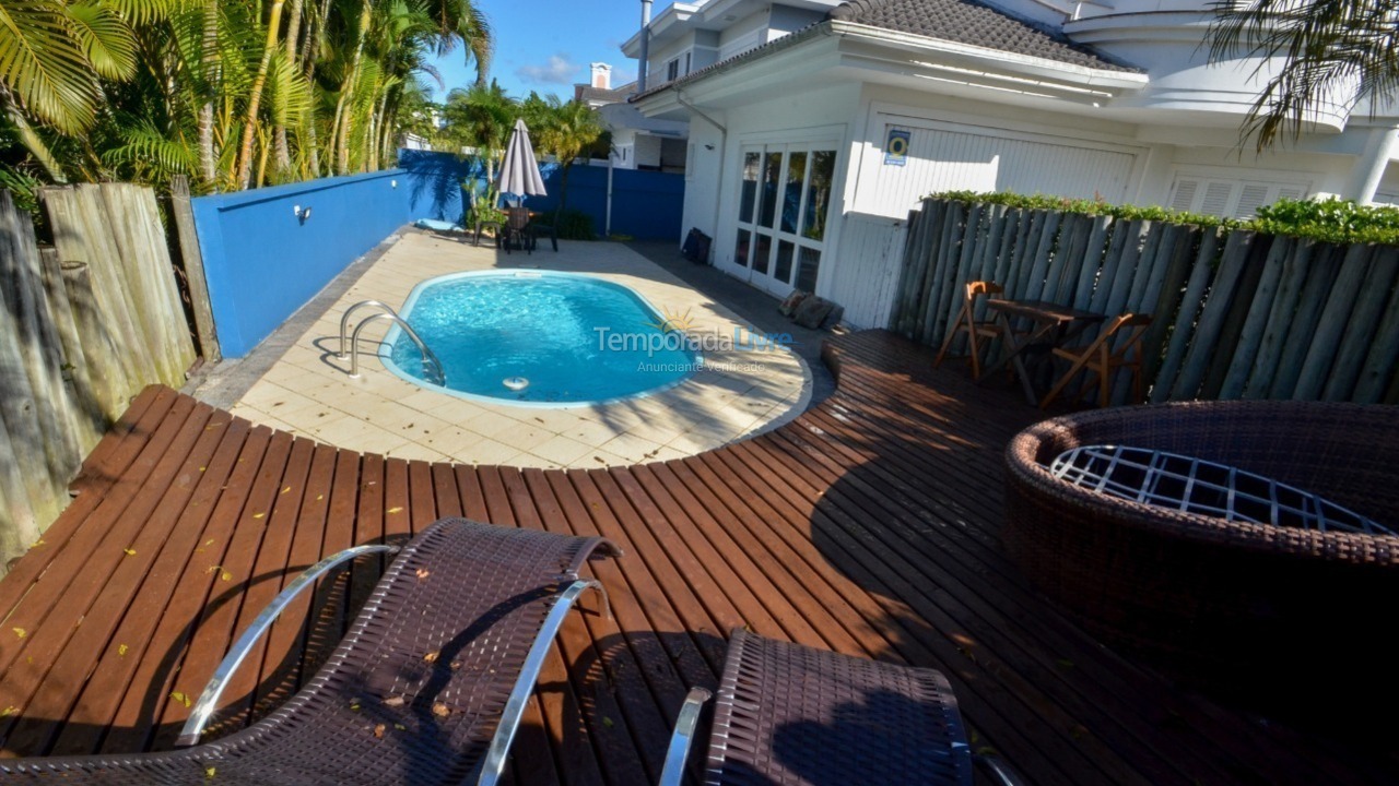 Casa para aluguel de temporada em Florianopolis (Jurerê Internacional)