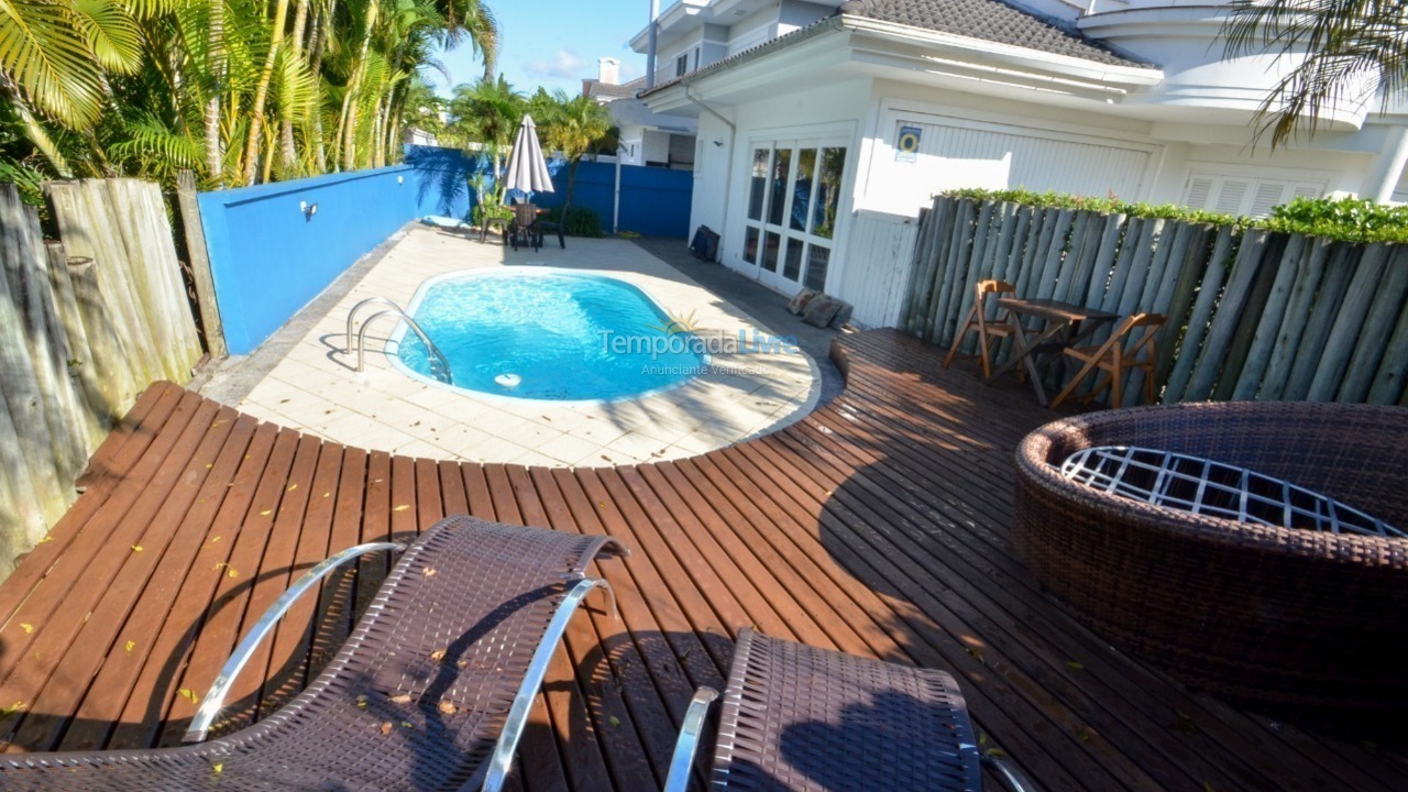 Casa para aluguel de temporada em Florianopolis (Jurerê Internacional)