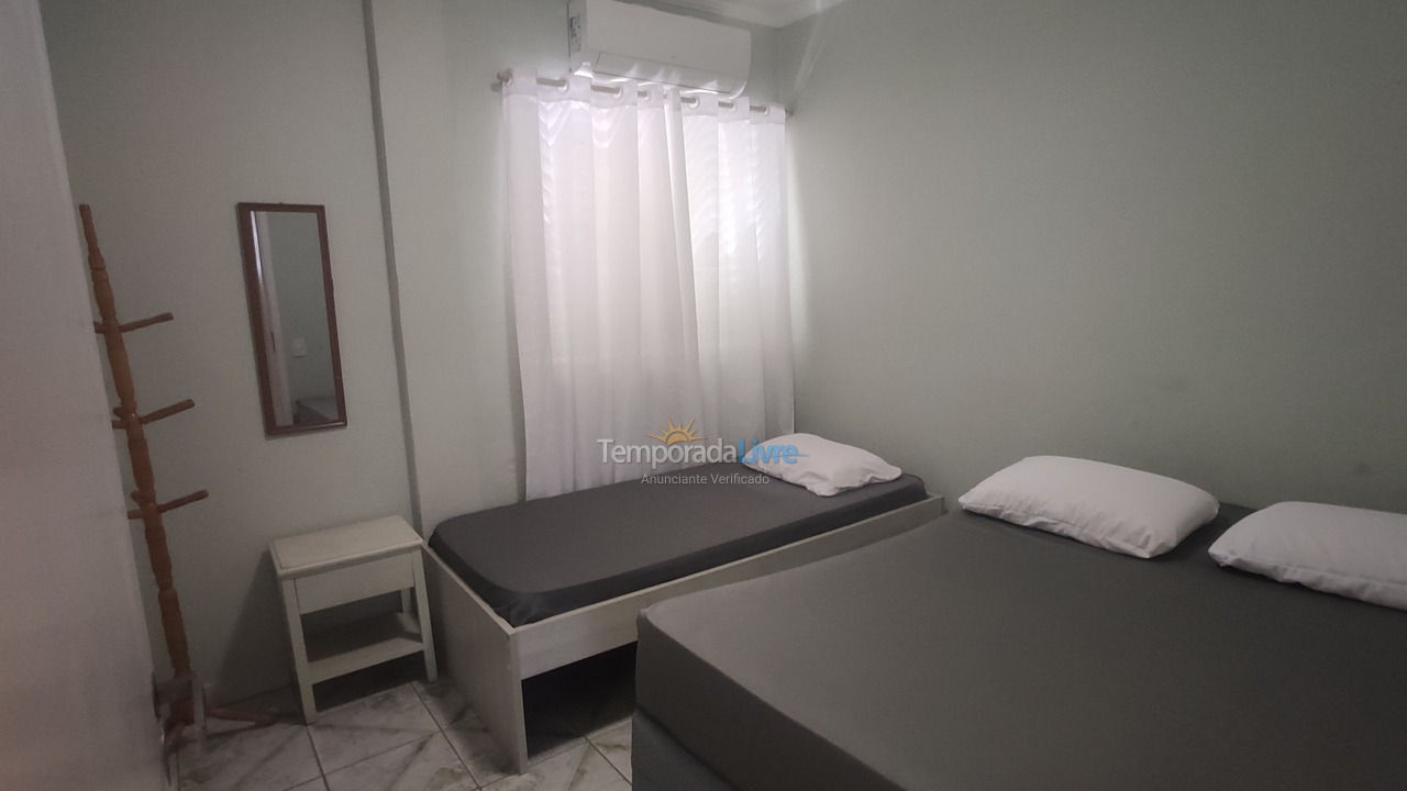 Apartamento para aluguel de temporada em Guarujá (Enseada)
