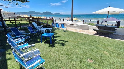 Beautiful 4 bedroom beachfront house in Praia dos Ingleses Florianópolis