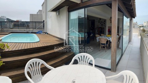 Penthouse with 3 bedrooms in Mariscal Beach