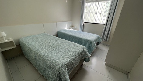 Precioso apartamento en Mariscal con 2 dormitorios Código 051