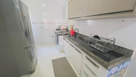 Casa 03 dormitórios na Praia de Zimbros Cód. 070