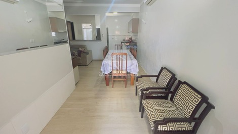 Casa 03 dormitórios na Praia de Zimbros Cód. 070