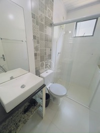 Casa 03 dormitórios na Praia de Zimbros Cód. 070