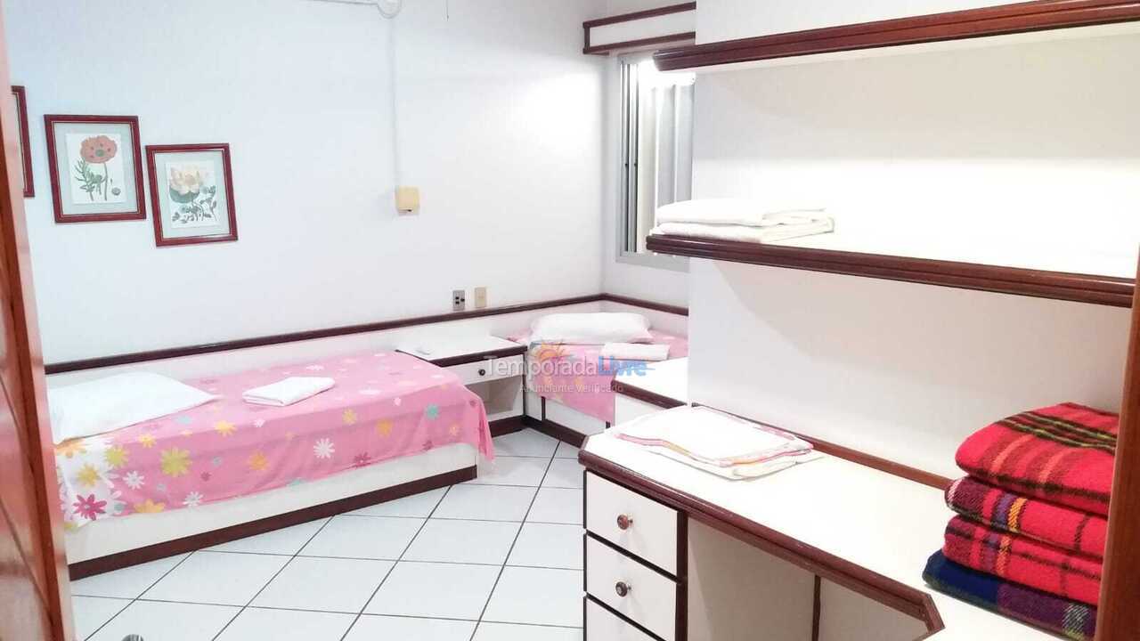 Casa para aluguel de temporada em Florianopolis (Jurerê Internacional)