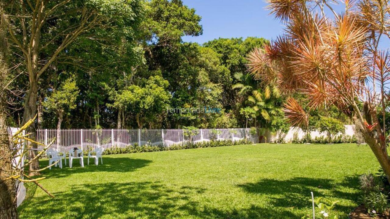 Casa para aluguel de temporada em Governador Celso Ramos (Palmas)