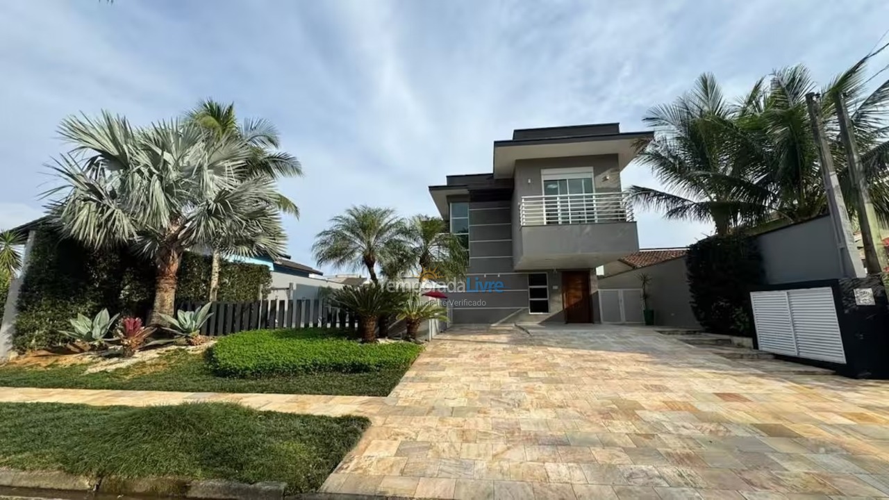 Casa para aluguel de temporada em Bertioga (Condominio Morada da Praia)