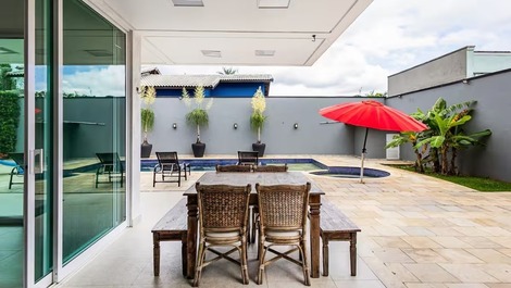 Casa Premium com Piscina | Até 13 Pessoas