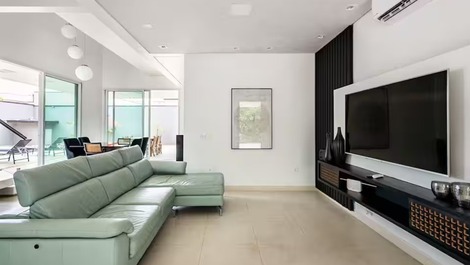Casa Premium com Piscina | Até 13 Pessoas