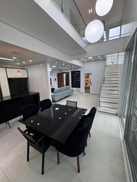 Casa Premium com Piscina | Até 13 Pessoas