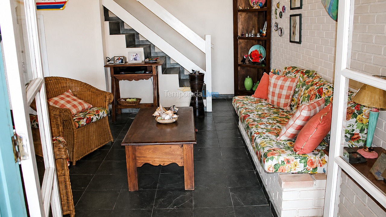 Casa para aluguel de temporada em Ubatuba (Lagoinha)