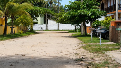 Entrada e estacionamento do imóvel
