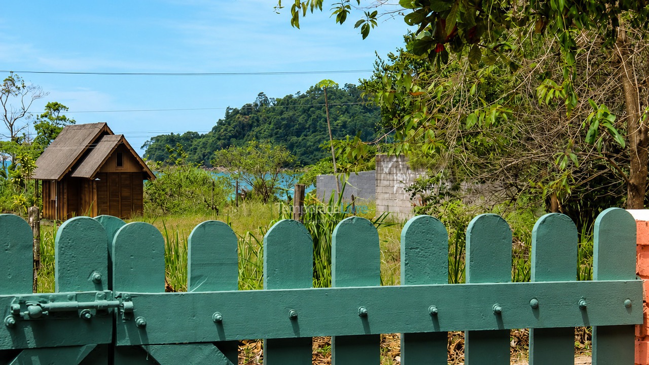 Casa para aluguel de temporada em Ubatuba (Lagoinha)