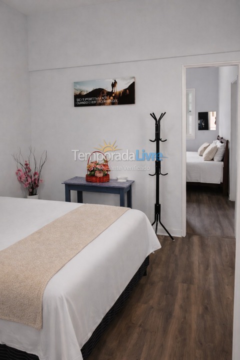 Apartamento para aluguel de temporada em São Vicente (Centro)