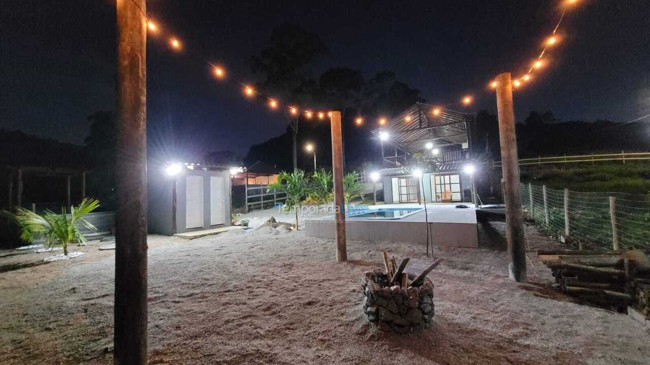 Granja para alquiler de vacaciones em Duque de Caxias (Capivari Xerem Rj)