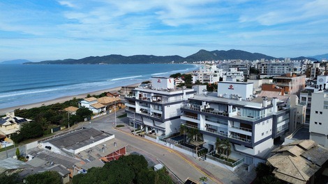 APARTAMENTO 7 PESSOAS A 30 M DA PRAIA MARISCAL - BOMBINHAS