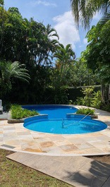 Preciosa casa a tan solo 200 m de la playa de Enseada