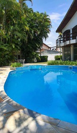 Preciosa casa a tan solo 200 m de la playa de Enseada